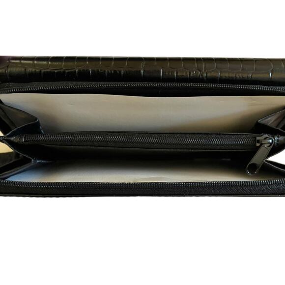 NWOT Etienne Aigner Vintage Black Croc-Embossed Leather Clutch Checkbook Wallet - Picture 3 of 9